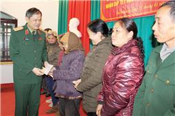 Hơn 24 tỷ đồng chăm lo Tết cho bộ đội và đối tượng chính sách, người nghèo